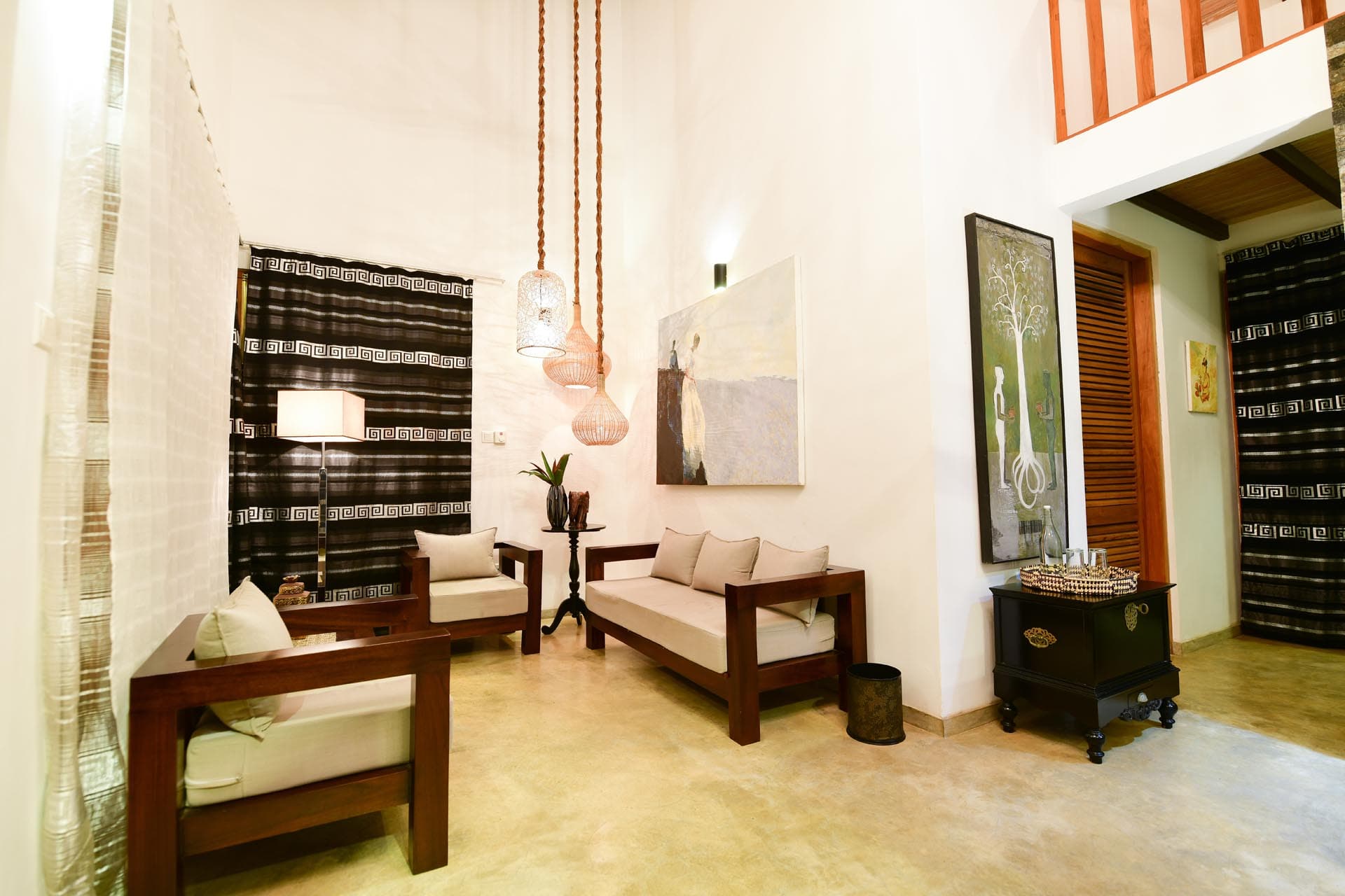 Best rooms in hikkaduwa, Sri Lanka. spacious admiral suite at Tropical House Jungleside VIlla - suite interior